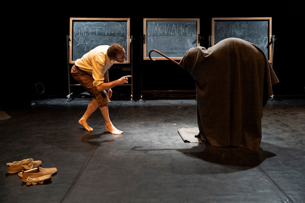 Come in I like America and America likes me