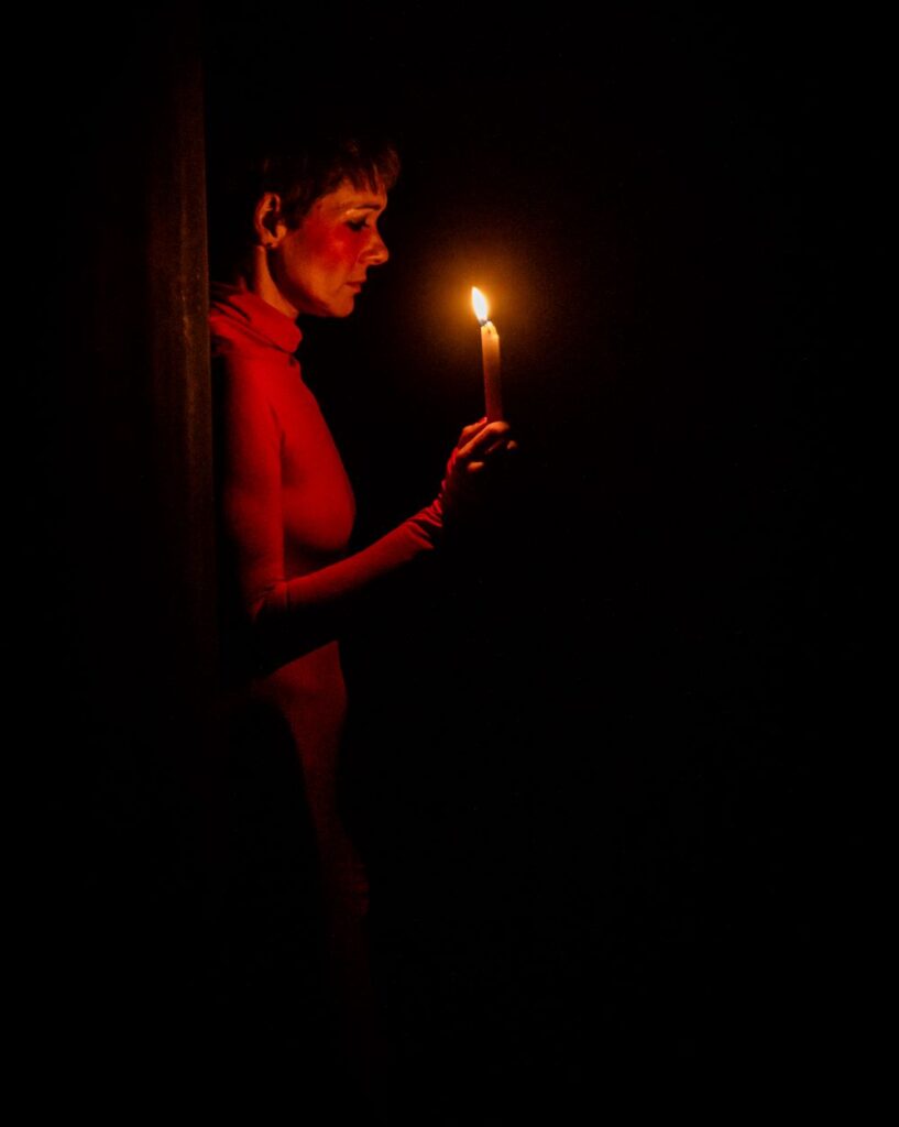 La signorina Else, 1 -Teatro Out Off. artscore.it