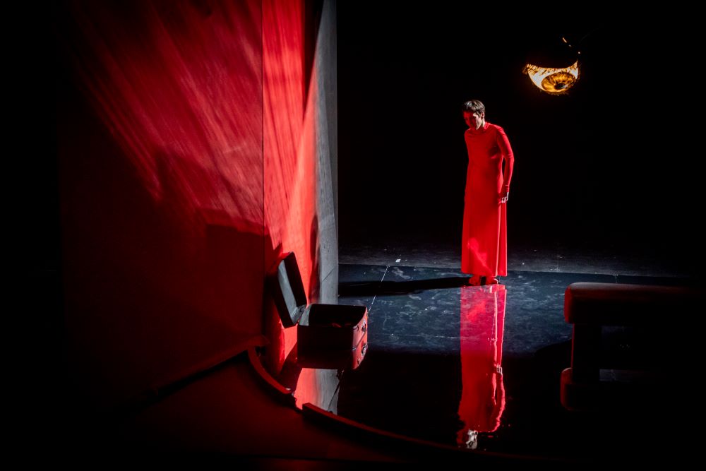 La signorina Else. In rosso sul lago ghiacciato. artscore.it