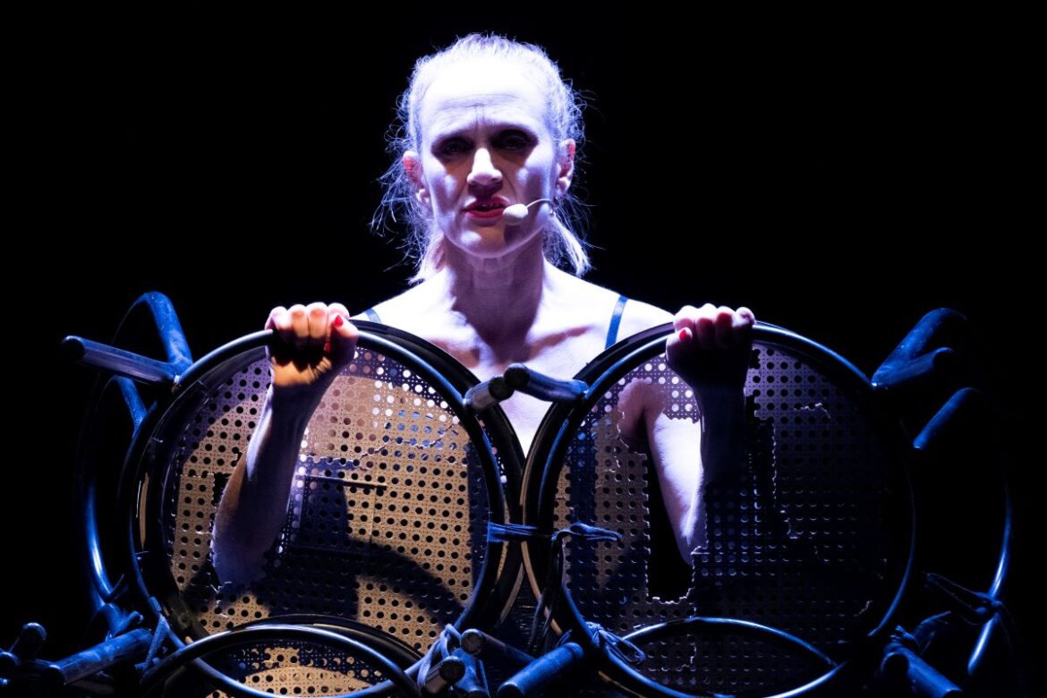 Il coraggio della verità. Antigone_WEB